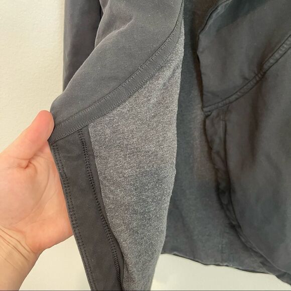 Lululemon Coast Wrap Heathered Black Yoga Wrap Sweater Size 4 - Picture 7 of 10